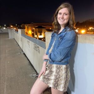 Meet your Posher, Neeley